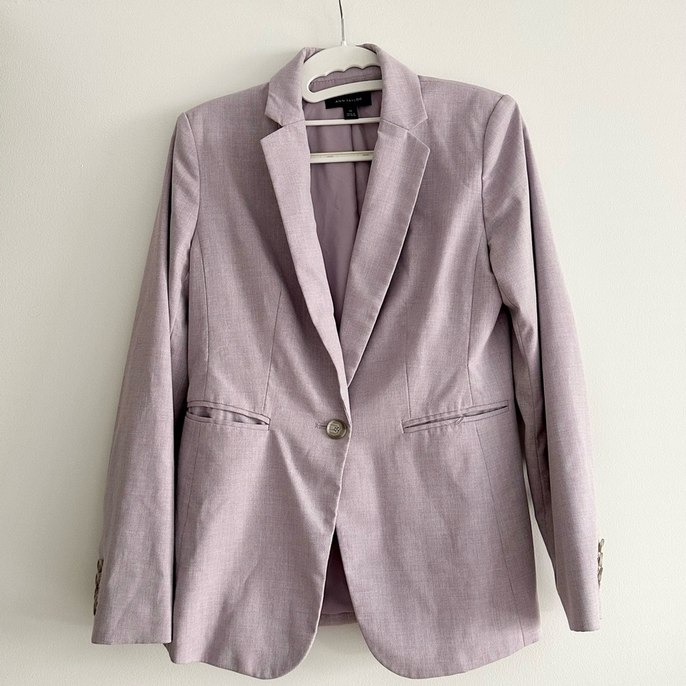 ANN TAYLOR LIGHT PURPLE BLAZER - size 00